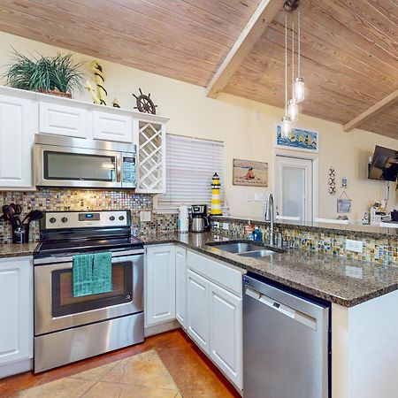 Апартаменты Sail Away At Pirate'S Bay Unit 113 Порт-Аранзас Экстерьер фото