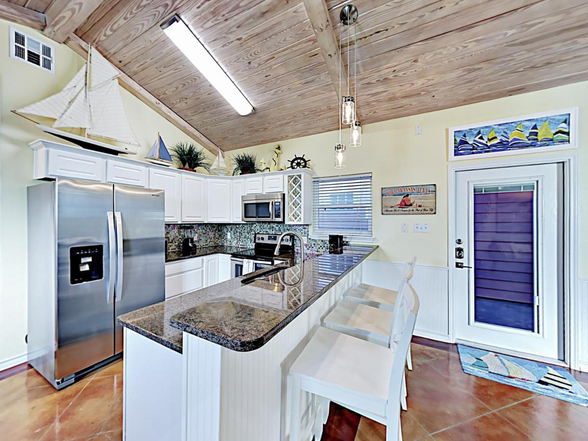 Апартаменты Sail Away At Pirate'S Bay Unit 113 Порт-Аранзас Экстерьер фото