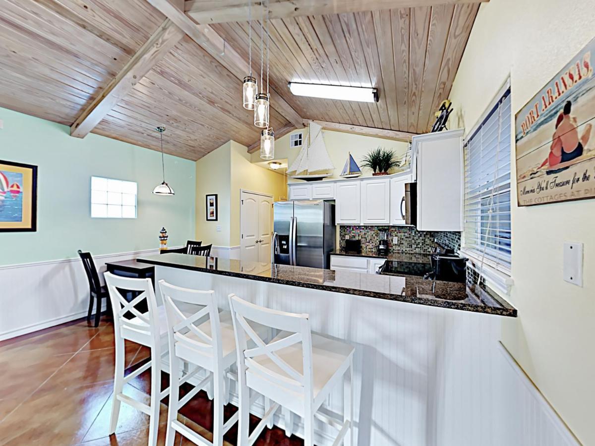 Апартаменты Sail Away At Pirate'S Bay Unit 113 Порт-Аранзас Экстерьер фото